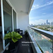 Corner unit Klcc view with large kitchen 