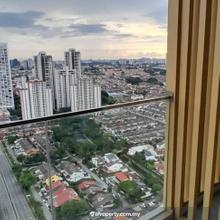 High floor comes with unobstructed great view of PJ