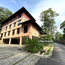 Gita bayu town house for sell 