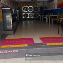 Hot Location End Lot Shop