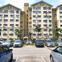 Corner lot, With lift, Walkable to LRT station, Gated and Guarded 