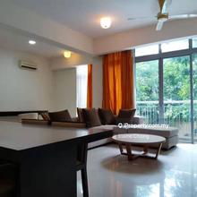 Cozy unit with extra common area