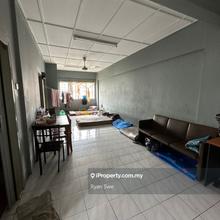 Meranti Apartment High Floor Tenanted Below Market Price 820sf Corner
