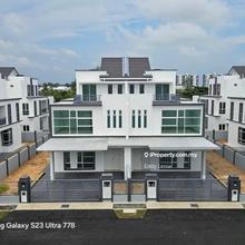 Klebang Utama 3 Storey Semi D House For Sale