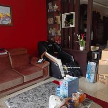 Golf View/Low Floor/Semi Furnished/Renovated/Wel Kept/Comfortable Stay