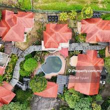 Exclusive Bungalow Resort on 2 Acres in Sungai Penchala