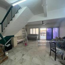 3 Storey Corner house, More parking