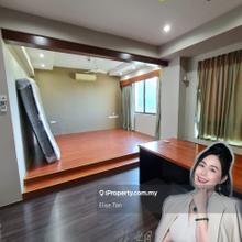 Spacious renovated unit rare in market