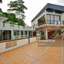Resort styled home by Hijjas Kasturi, renowned architect