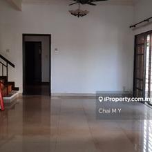 Spacious layout, kitchen full extend, kit cab, gated guarded, garden