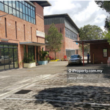 1.5 Big land Semi d Factory @ Bukit Kemuning for Rent