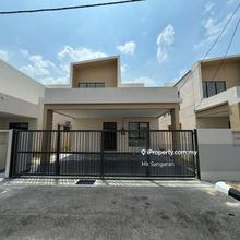 Rumah Banglo 2 Tingkat untuk Dijual di Lunas