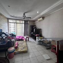 Corner unit for partly furnished unit for sell