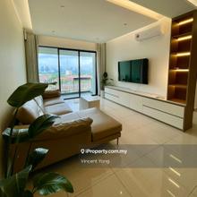 Molek Pine 4 Luxury Apartment for Rent