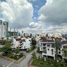 Limited! Value buy! Bangsar Cosy home. Low density. Big Balcony. 