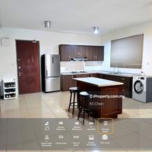 Studio Unit with Breathtaking Panoramic View: Pool/Hills/City Scape