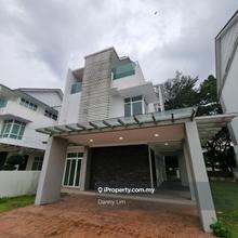 Rare find for bungalow unit available for rent at prestige area