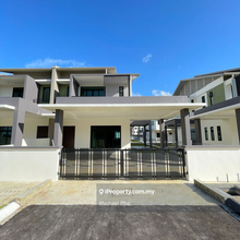 Pine Residence double storey terrace corner for sale 