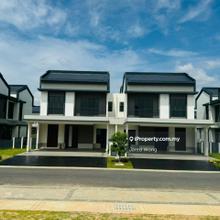 Semi-D house for Sale