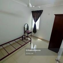 Pj - Ara Damansara Condo - Walking distance to LRT & Mall -25min to KL