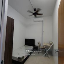 Setiawalk  Middle room for rent
