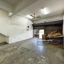 3 Storey Terrace Shop For Rent