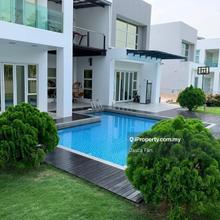 Melody park @ East Ledang, Bungalow with Swimming Pool