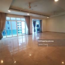 3 rooms unit medium floor