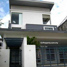 The Royale Freehold 3 storey Bungalow 