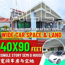 Wide Car Space Land Semi D House at Tanjung Minyak Perdana