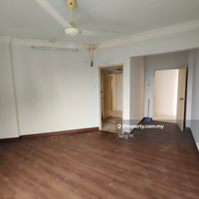 Brand new unit with full  renovation , extended kitchen n floor tiles 