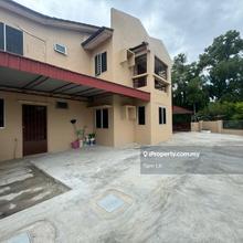Taman petani jaya 2story endlot house with extra land for Rent 