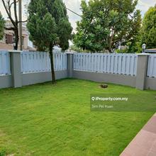 Ara Damansara very spacious corner lot 2.5 storey house  for sale