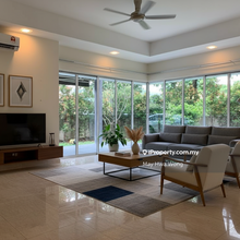 Rare bright corner semi D  