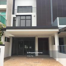 Tasteful renovated unit