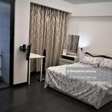 Full furnish nice unit middle floor