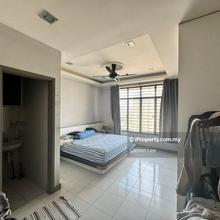 With 2 Car Parks Lot Limited Unit