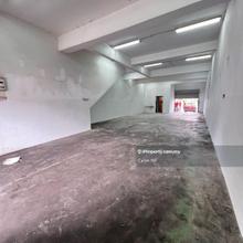 Facing Main Road -Freehold -Non Bumi Lot -Intermediate Lot