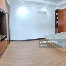 Nice unit available from 5 September 25