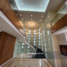 3 storey bungalow facing golf view