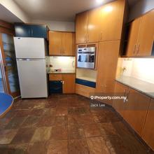 Tastefully done fully furnished & convenient location 