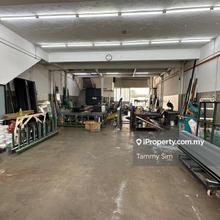 1.5 Storey Link Factory For Rent