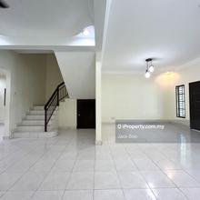 Terrace house for Sale