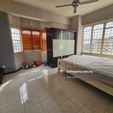 Renovated desa cindaimas condo kuchai lama, beautiful view