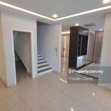 Good Condition Zero-Lot Bungalow