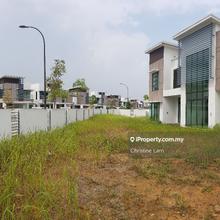 Double storey semi d at Citrina alam impian freehold 