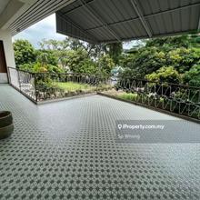Bungalow at Georgetown , big & spacious , can convert to commercial 