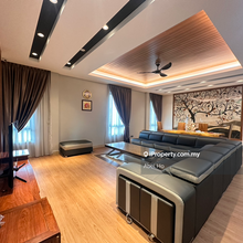 Bungalow house with lift 