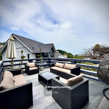 Charming Seaview Bungalow in Hilltop Villas, Batu Ferringhi.