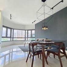 Nice Corner, Low Floor Unit